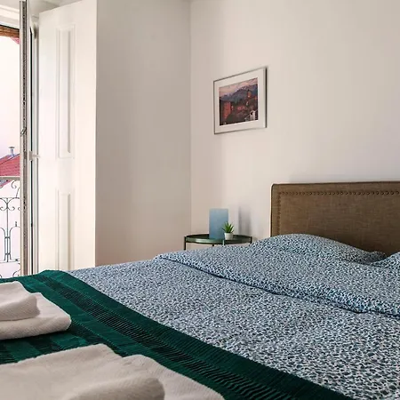 Boho-chic Alfama With A River View