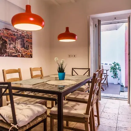 Boho-chic Alfama With A River View Appartamento *