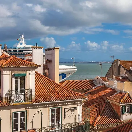 Boho-chic Alfama With A River View